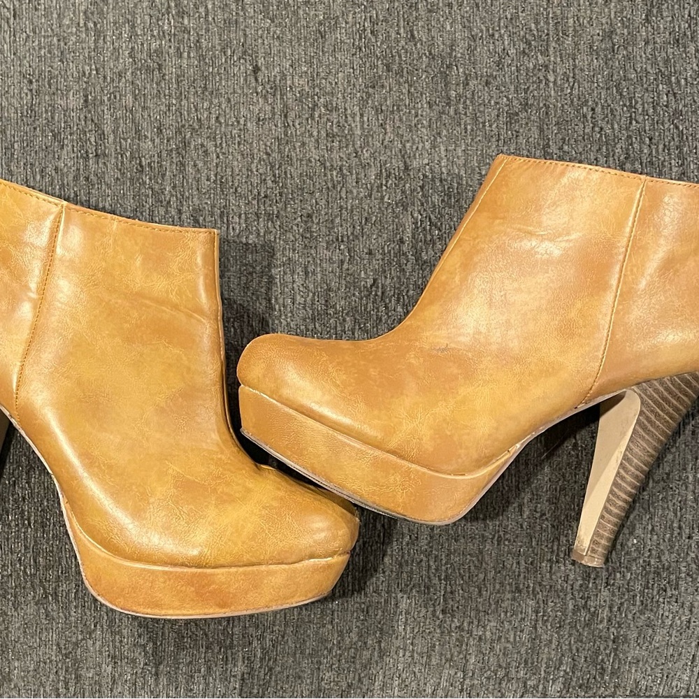 Madden Girl Booties Size 7 Good Condition